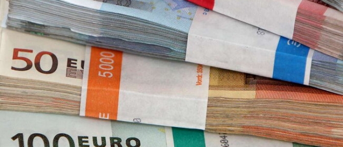 Niente tasse per le donazioni tra genitori e figli: ecco in quali casi