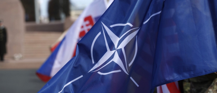 Mosca: "Relazioni Russia-Nato scivolate al livello di un confronto diretto"