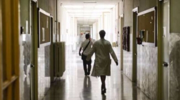 Sanità pubblica in crisi, l'appello della comunità scientifica al governo: "Investire più risorse"