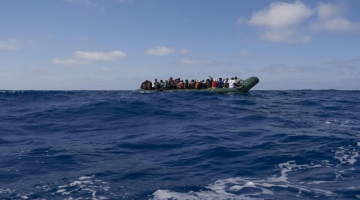Notte di sbarchi a Lampedusa, giunti 7 barchini con 333 migranti
