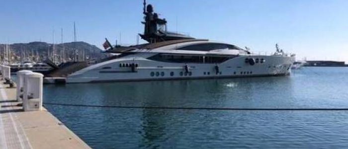Beffa sanzioni, gli yacht degli oligarchi russi mantenuti dallo Stato: "40mila euro al mese solo di posto barca"