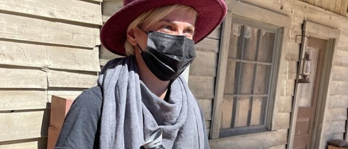 "Rust", sparatoria sul set: l'armiera che diede la pistola a Baldwin chiede la libertà vigilata