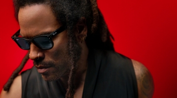 Lenny Kravitz icona di stile: quasi 60 anni portati da rockstar