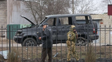 Ucraina, missili russi su Chernihiv, Zelensky: "Almeno 10 morti e 20 feriti, persone sotto le macerie"