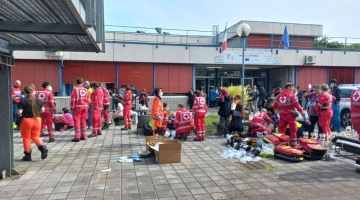 Guastalla (Reggio Emilia), nube tossica sprigionata dalla piscina: oltre 100 ragazzi intossicati