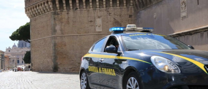 Roma, ingoia droga per sfuggire a un controllo: muore 27enne