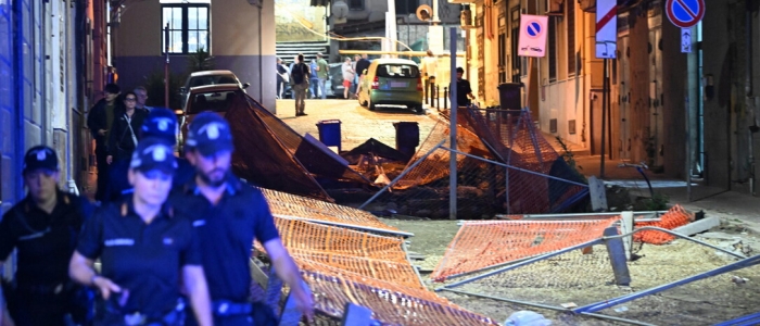 Campi Flegrei, lo sciame sismico rallenta ma non è finito | A Pozzuoli evacuati il carcere femminile e 13 edifici