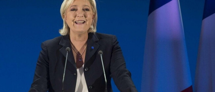 "Non tutte le SS erano criminali", Le Pen rompe con l'estrema destra tedesca AfD: "Mai più insieme all'Europarlamento"