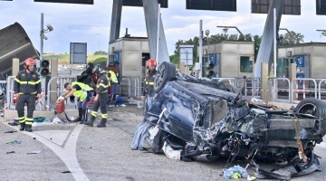 Maxi incidente sulla A12, il casellante di Rosignano: "Ho visto quell'auto piombare all'improvviso"