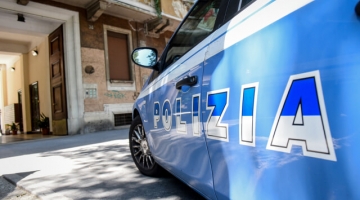 Como, richiede la carta d'identità valida per l'espatrio ma è ricercato: arrestato un 49enne