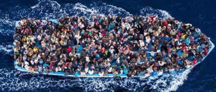 Oltre 250 migranti sbarcati a Lampedusa | Sull'isola gli 11 cadaveri recuperati in mare dalla Geo Barents