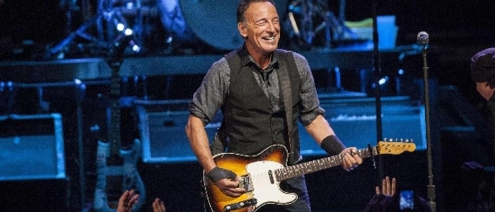 Bruce Springsteen, le date italiane slittano al 2025