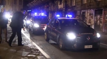 Genova, gravi coniugi feriti a colpi di roncola: forse vittime agguato