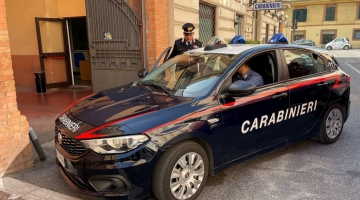 Roma, chiede un caffè al badante e viene massacrato di botte: un arresto