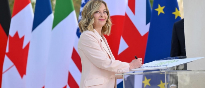 G7, dalla bozza finale via la parola "aborto" | Lollobrigida: "Parlarne in una riunione col Papa non sarebbe opportuno"