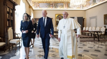 Il Papa al G7: "Nessuna macchina deve poter togliere la vita umana" | Meloni-Biden: impegno per un accordo su Gaza | Il comunicato: condanna per violazione diritti donne e Lgbt