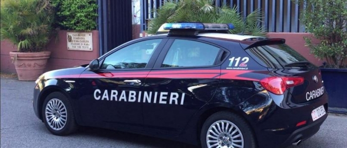 Roma, la figlia va in vacanza e l'anziana madre invalida muore in casa: arrestata