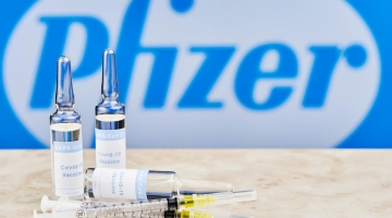 Vaccini Covid, negli Usa il Kansas fa causa a Pfizer