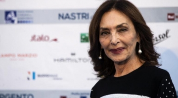 Addio a Maria Rosaria Omaggio, attrice di talento e scrittrice che coltivava la spiritualità