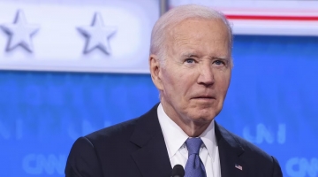 Usa 2024, deputato del Texas primo democratico a chiedere il ritiro di Biden | La Casa Bianca: "Non soffre di Alzheimer o demenza senile"