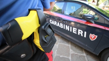 Bolzano, carabinieri intervengono con il taser: uomo ha un malore e muore