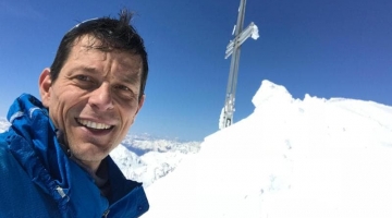 Monte Bianco, 50enne bolognese muore scalando per beneficenza il massiccio