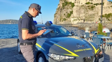 GDF NAPOLI: ISCHIA. SANZIONATI 30 TASSISTI PER MANCATA ESPOSIZIONE DEL TARIFFARIO