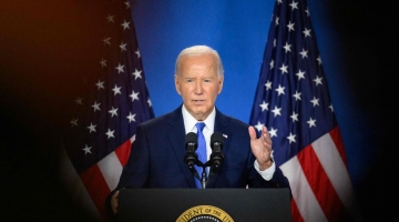 Usa 2024, lo staff di Joe Biden: il presidente rimane in corsa