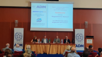 Sinergia tra ADM e Associazioni dei Doganalisti per il Regolamento REACH: convegno a Napoli