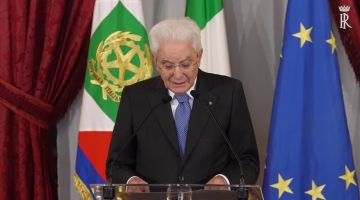 Mattarella: "Gli atti contro la libera informazione sono eversivi"