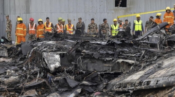 Nepal, aereo si schianta con 19 persone a bordo: sopravvissuto solo il pilota