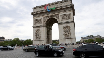 Francia, attacco alle linee ferroviarie dell'Alta Velocità: "È sabotaggio" | Sospetti su gruppi di ultrasinistra | Eurostar cancella il 25% dei treni da Londra a Parigi