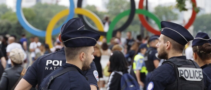 Sabotaggi Francia, arrestato attivista dell'ultrasinistra | Colpite anche le reti in fibra ottica