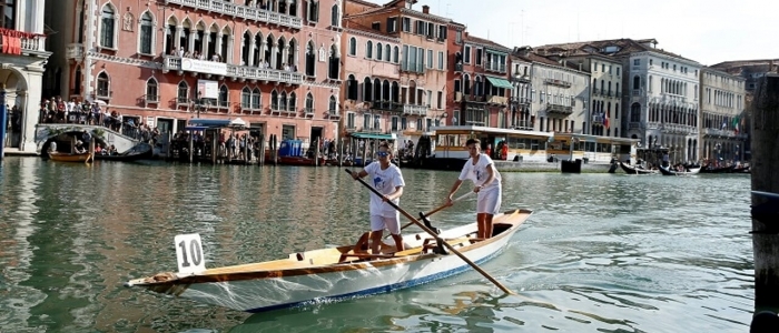 Venezia cerca gondolieri, i requisiti e la procedura per candidarsi