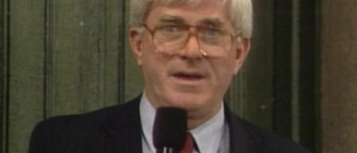 Addio a Phil Donahue, presentatore tv: reinventò il talk show con la partecipazione del pubblico