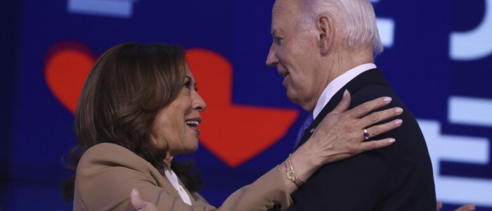 Convention democratici, Biden: "Passo la torcia a Kamala Harris" | "Non c'è posto negli Stati Uniti per la violenza politica"