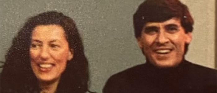 Gianni Morandi festeggia 30 anni d'amore con la sua Anna Dan: il tenero messaggio e la foto ricordo