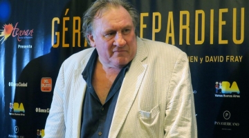 Chiesto processo contro Gerard Depardieu per le accuse di stupro nei confronti di Charlotte Arnould