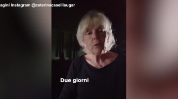 L'appello di Caterina Caselli contro il divieto alle donne di cantare in Afghanistan: "E' un orrore"