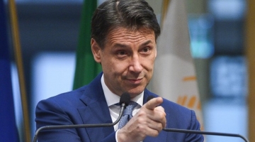 Conte: "Interrompere il processo di evoluzione del M5s è antidemocratico" | "Benissimo se l'assemblea dice che devo andare a casa"