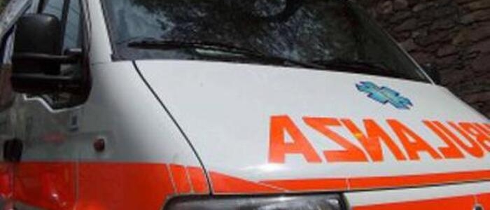 Cesena, paziente aggredisce un medico con calci e pugni