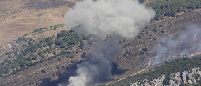 Libano, terza ondata di raid israeliani: sganciati 2mila ordigni in 24 ore | Colpito anche un ospedale, migliaia di feriti