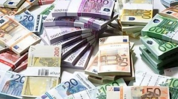 Bonus Natale, 100 euro in arrivo con la tredicesima ma non per le coppie di fatto