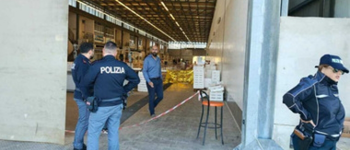 Salerno, sparatoria al mercato del pesce: due morti