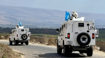 Unifil: "Non abbandoniamo le basi in Libano" | Crosetto: "Ritiro missione? Ne parleremo all'Onu la prossima settimana" | Colpita di nuovo una base, feriti 2 cingalesi