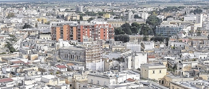 Lecce, il mistero dei miasmi: setacciata la città ma non si trova la fonte