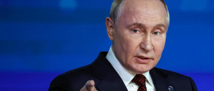 Putin: "Iniziativa di Trump sull'Ucraina degna di attenzione | Ordine mondiale finito, prossimi 20 anni difficili"