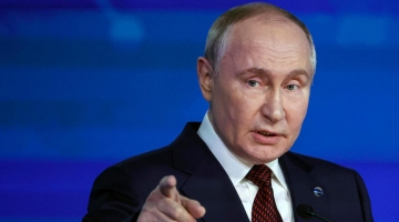 Putin: "Iniziativa di Trump sull'Ucraina degna di attenzione | Ordine mondiale finito, prossimi 20 anni difficili"