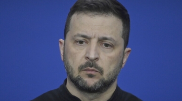 Ucraina, Mosca: gli Usa lavorano per rimuovere "l'arrogante" Zelensky