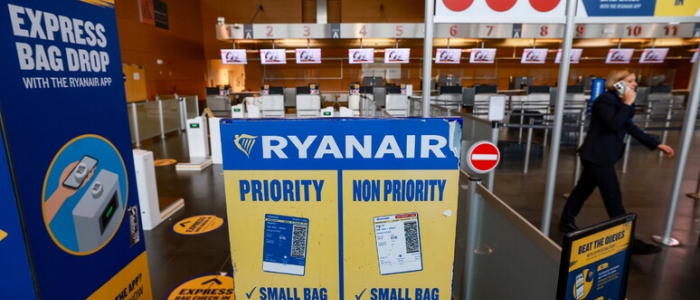 Antitrust, Ryanair rimborserà i costi extra del check-in